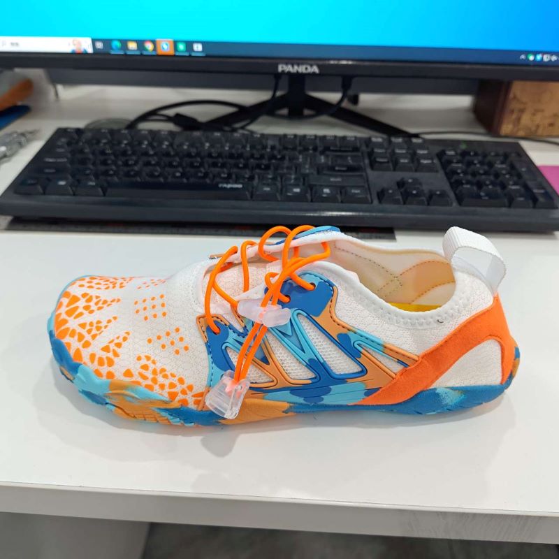 thumbnail image 2 of Zapatos de agua unisex sin resbalones Ligerosas Aqua Show Secado rápido Beresk Beach Shoes Sweakers para deportes de agua, 2 of 3